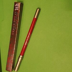 UD 24/7 Glide-On Waterproof Lip Liner Bad Blood/deep red